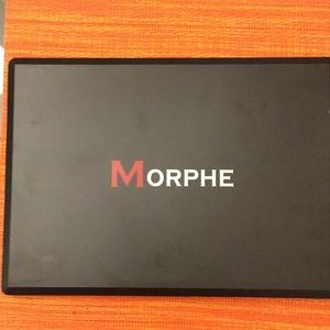 Morphe 35 P eyeshadow palette